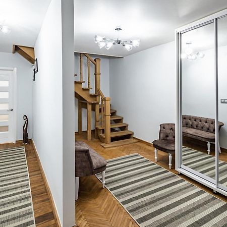 Romari Apartment Вірменська Lviv Dış mekan fotoğraf